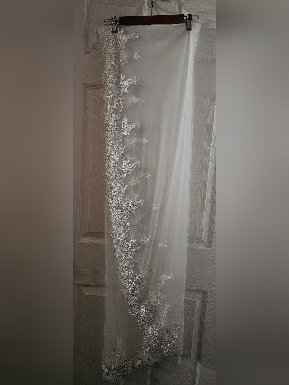 Chapel Length Soft Tulle And Lace Wedding Veil